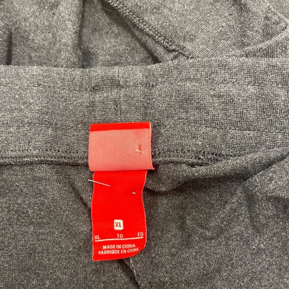 Nike Women’s Gray Fleece Lounge Shorts Size XL Drawstring Waist Athletic Casual - Picture 4 of 4